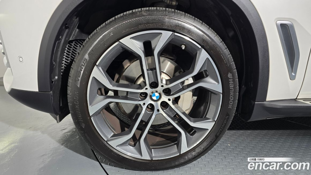 BMW X5 xDrive 40i xLine, 2023
