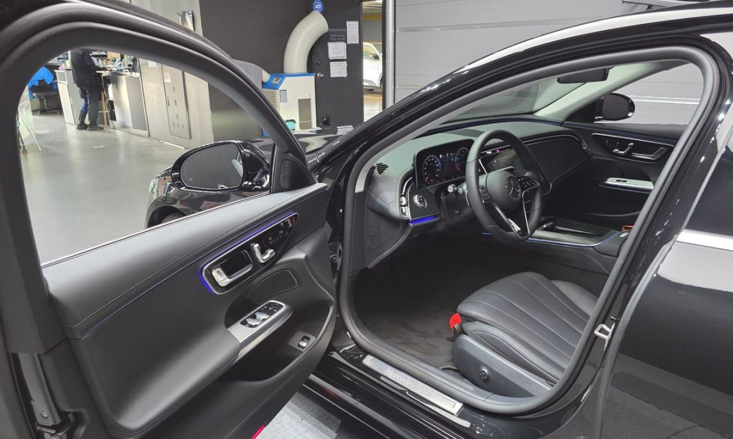 Mercedes-Benz E-Class E200 Avantgarde, 2025