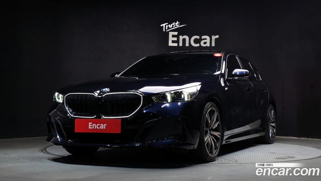 BMW 5-Series 530i xDrive M Sport, 2024