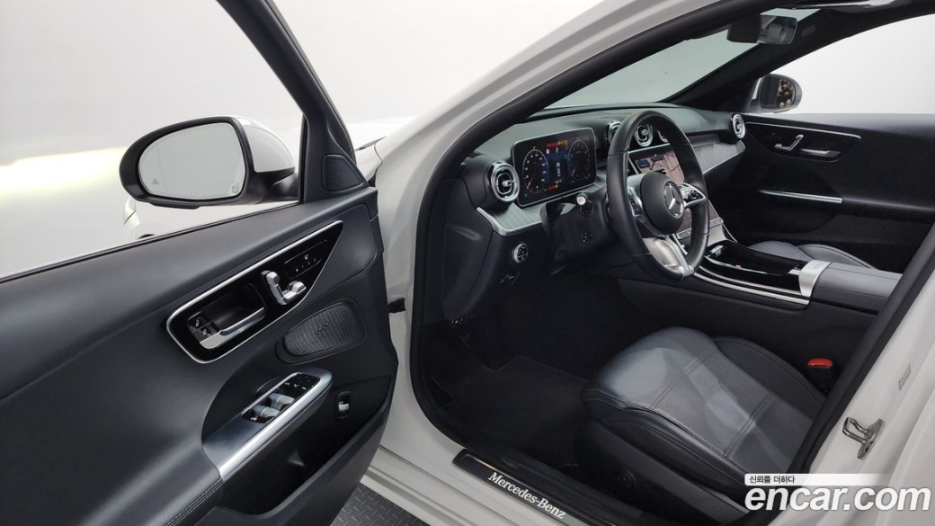 Mercedes-Benz C-Class C300 4MATIC Avantgarde, 2023