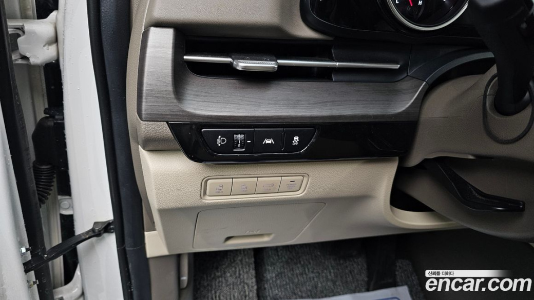 Kia Carnival 9-Seater Noblesse, 2023