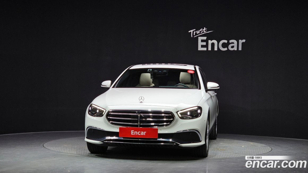 Mercedes-Benz E-Class E220d 4MATIC Exclusive, 2023