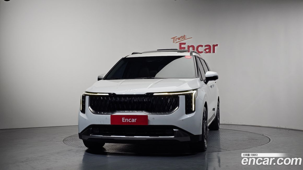 Kia Carnival 9-Seater Signature, 2024