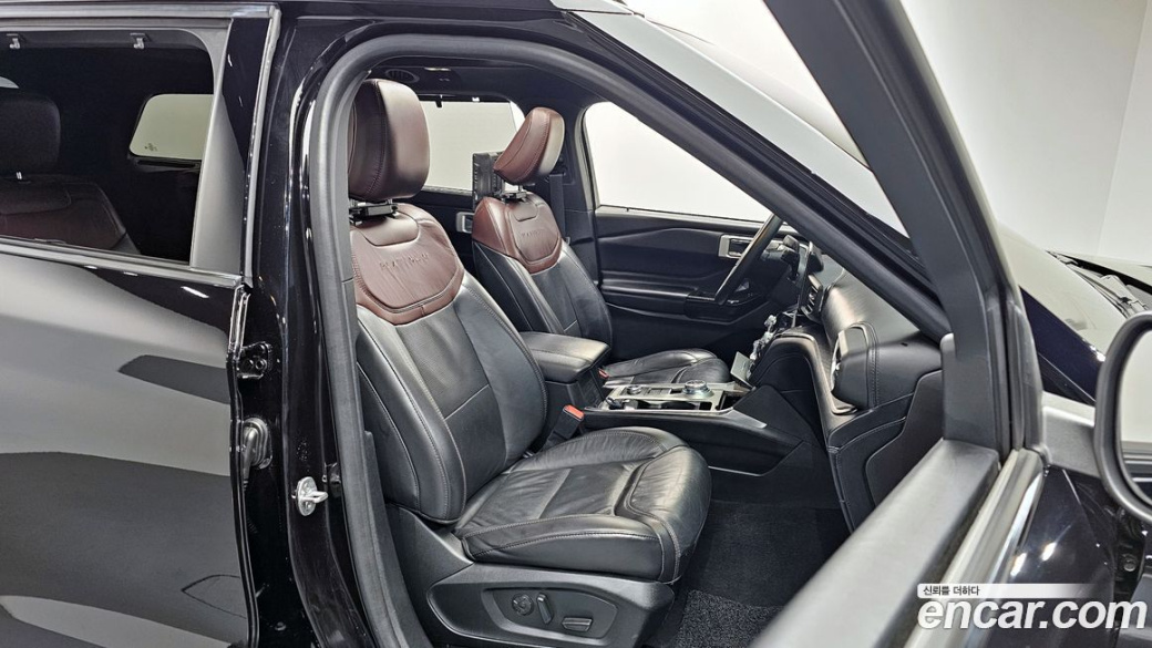 Ford Explorer 3.0 Platinum 4WD, 2022