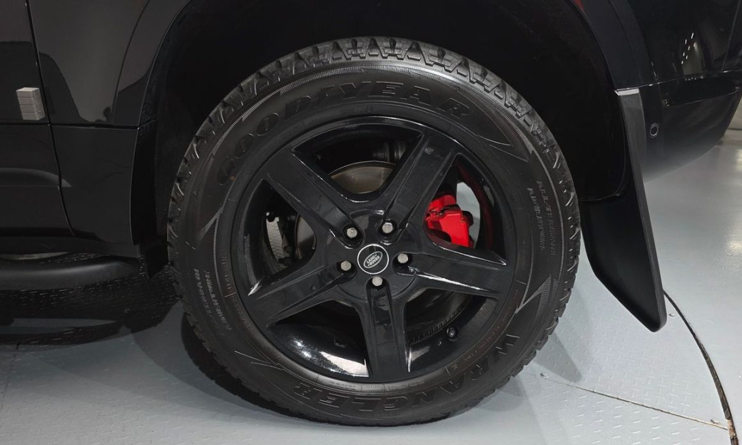 Land Rover Defender 90 D250 X-Dynamic SE, 2025