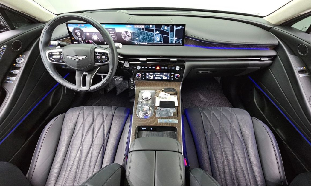 Genesis G80 Gasoline 2.5 Turbo AWD, 2025