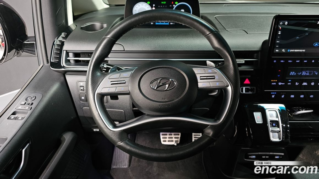 Hyundai Staria 4WD Camper, 2023
