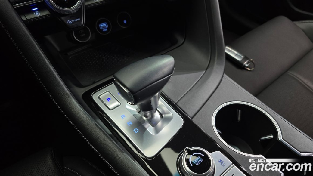 Genesis G70 Gasoline 2.0T 4WD, 2023