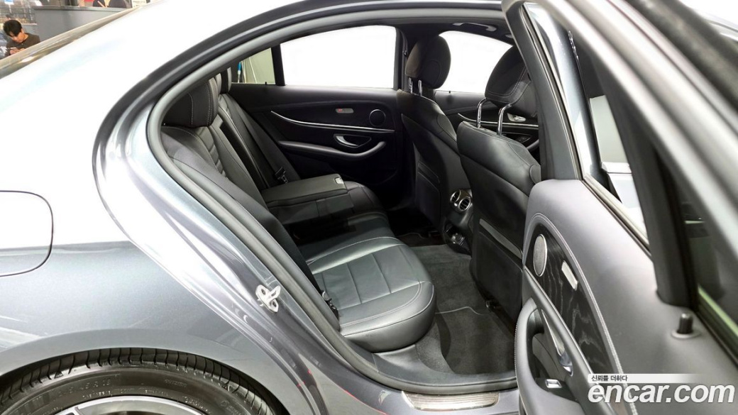 Mercedes-Benz E-Class E250 AMG Line, 2023