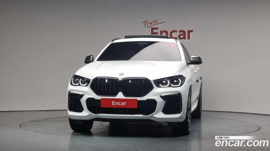 BMW X6 M50i, 2023