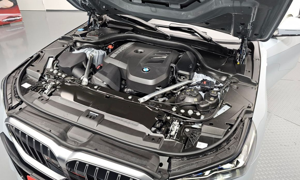 BMW 5-Series 530i xDrive M Sport, 2025