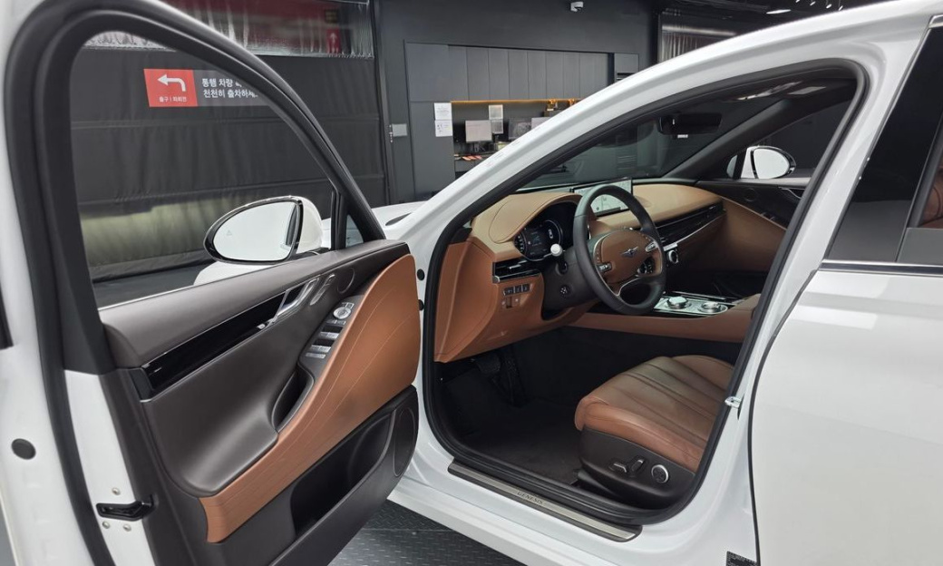 Genesis G80 Gasoline 2.5 Turbo 2WD, 2023