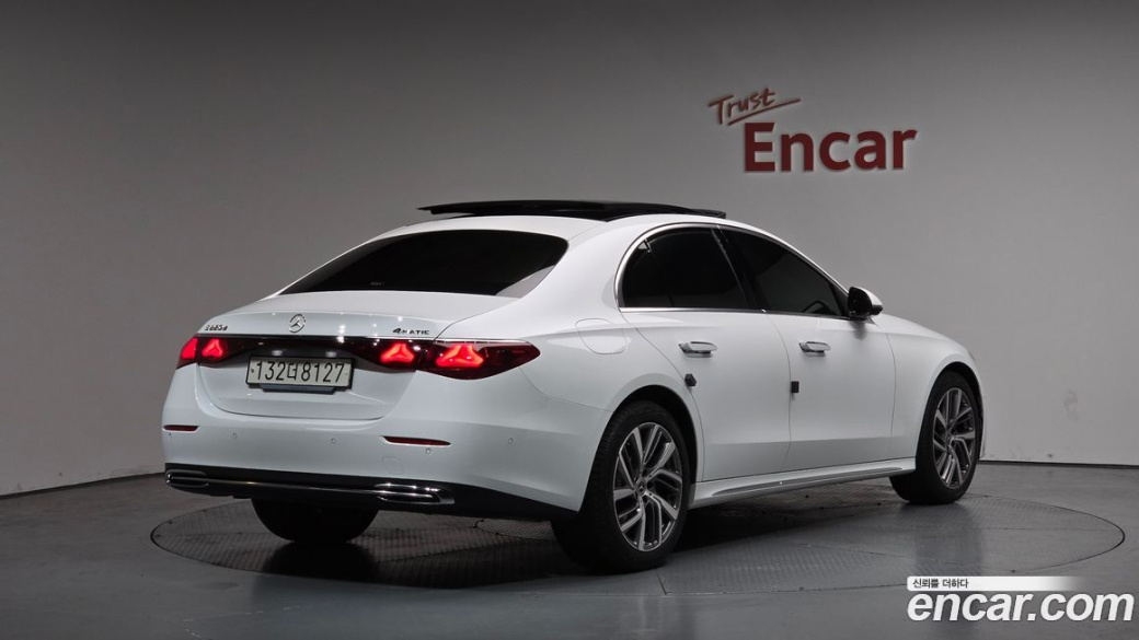 Mercedes-Benz E-Class E220d 4MATIC Exclusive, 2024