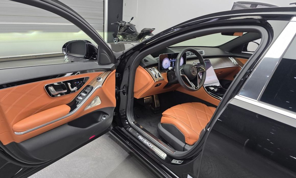 Mercedes-Benz S-Class Maybach S680 4MATIC, 2025