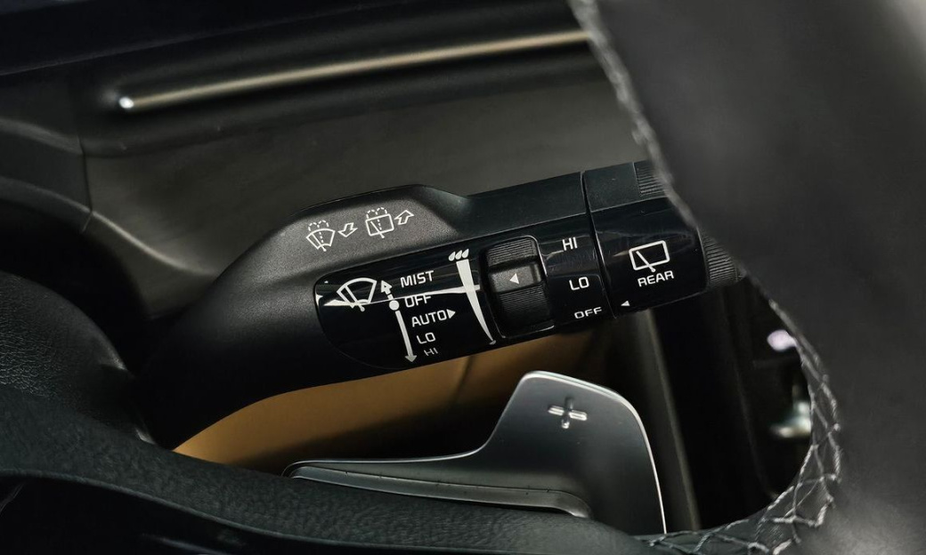 Kia Carnival 7-Seater Signature, 2023