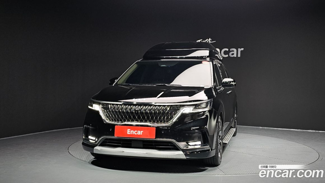Kia Carnival 9-Seater Hi-Limousine, 2023