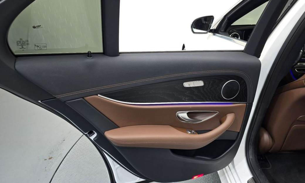 Mercedes-Benz E-Class E250 AMG Line, 2023