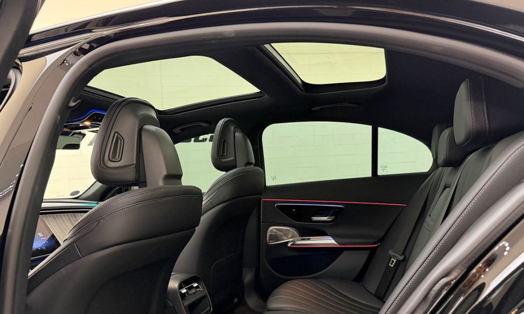 Mercedes-Benz E-Class E300 4MATIC Exclusive, 2024