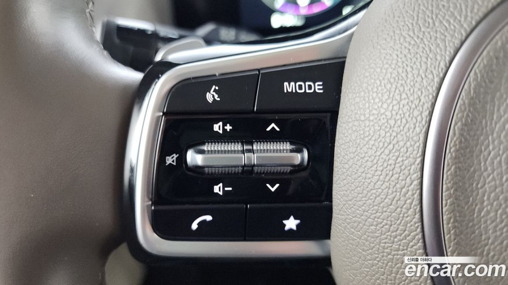 Kia Carnival 7-Seater Hi-Limousine, 2022