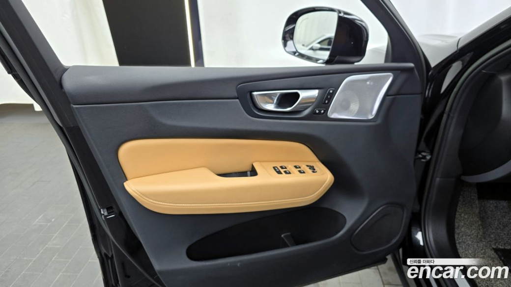 Volvo XC60 B5 Inscription, 2022