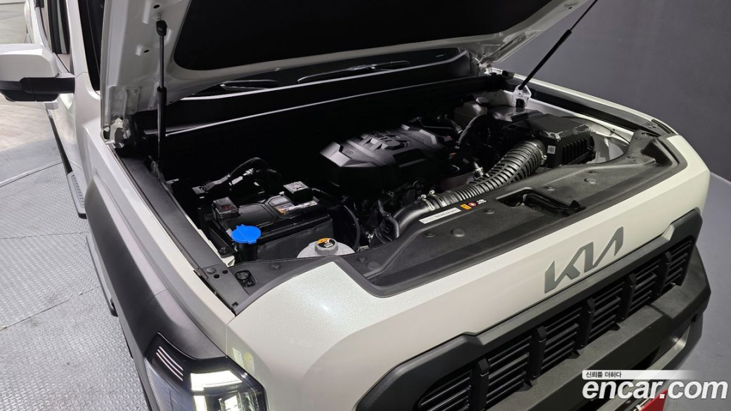 Kia Tasman 2.5T Gasoline 4WD, 2026