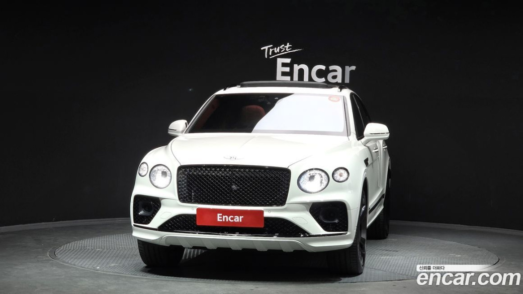 Bentley Bentayga 4.0 V8 Azure, 2023
