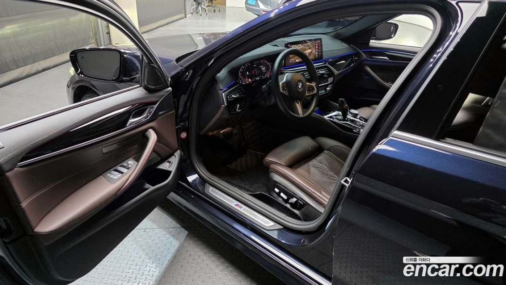 BMW 5-Series 530i M Sport Package, 2023