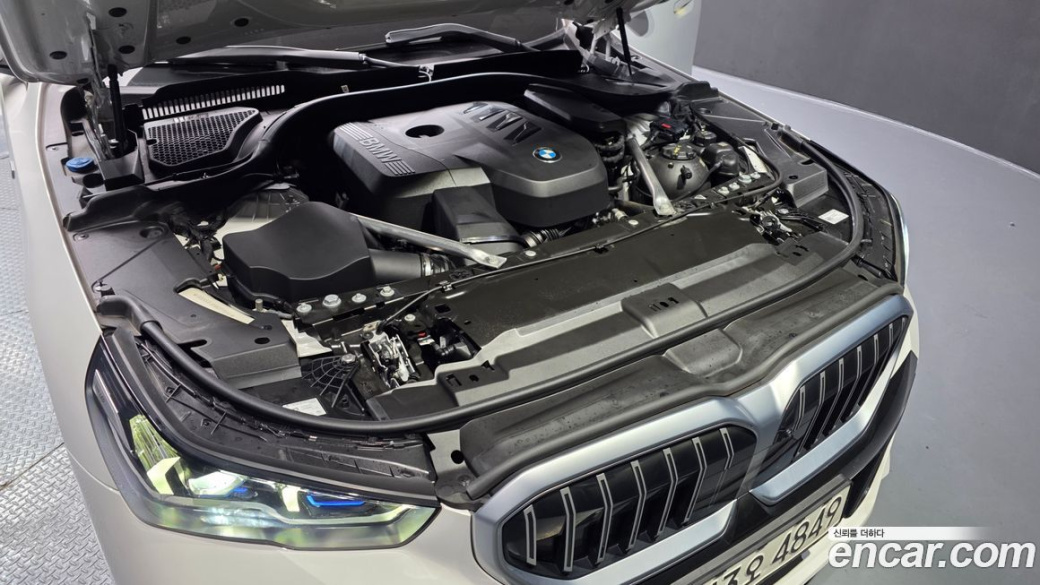 BMW 5-Series 530i xDrive M Sport, 2024