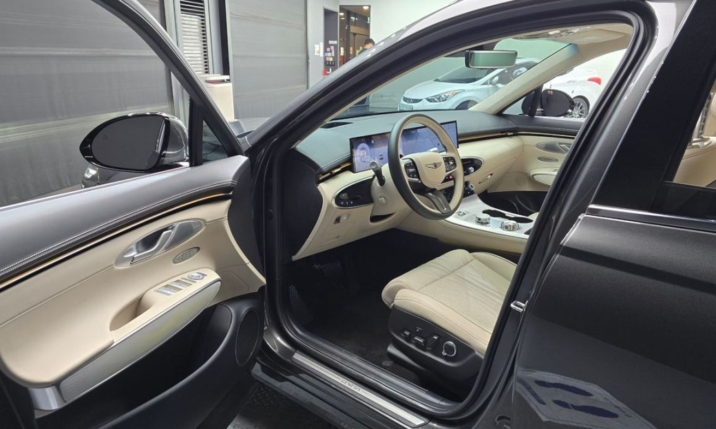Genesis GV70 2.5T Gasoline AWD, 2025
