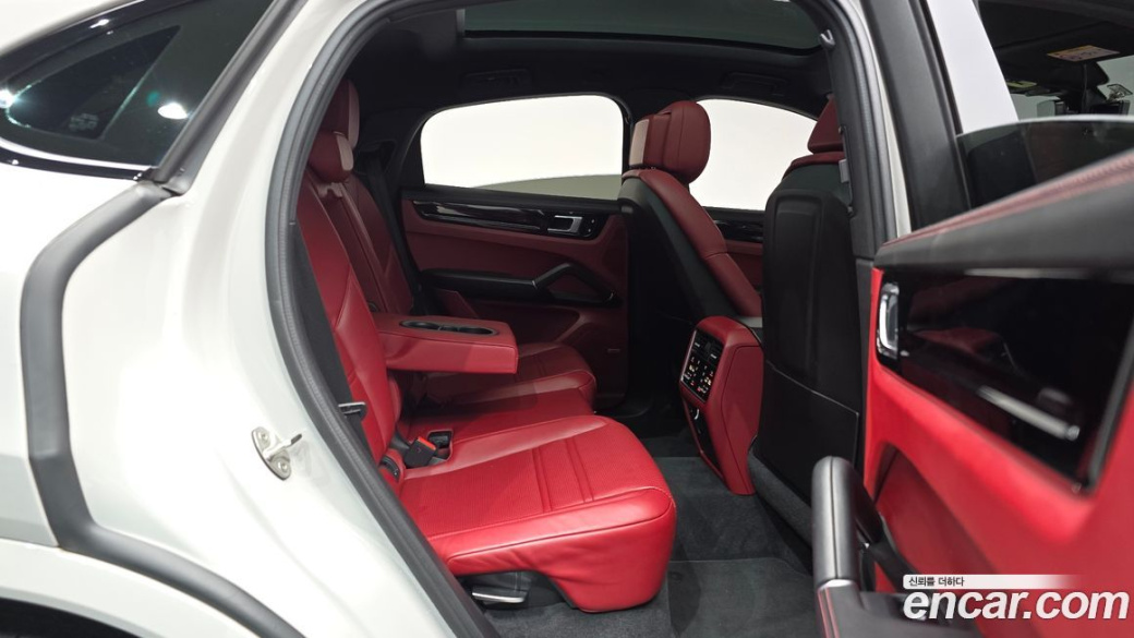 Porsche Cayenne 3.0 Coupe, 2021