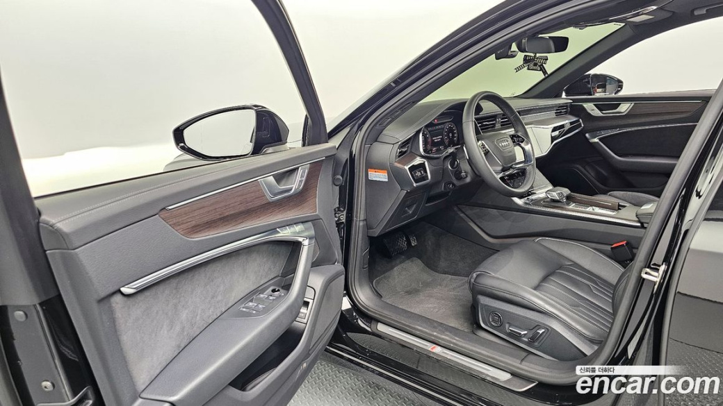 Audi A6 45 TFSI Quattro Premium, 2025