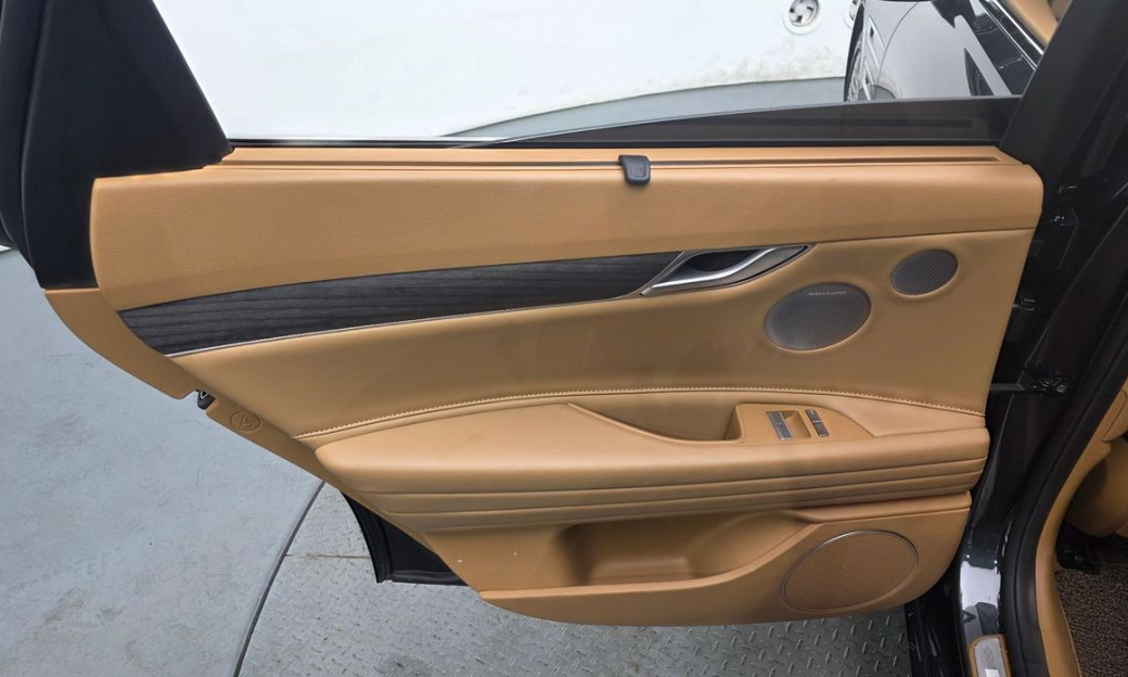 Genesis G80 Gasoline 2.5 Turbo 2WD, 2025