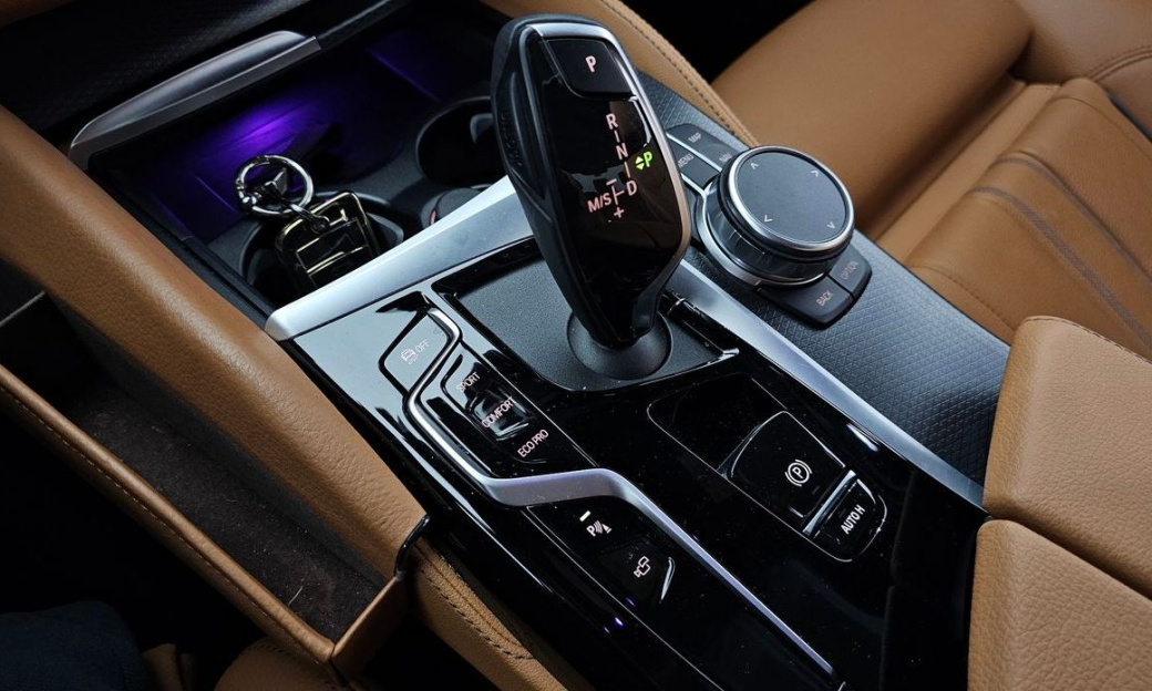 BMW 5-Series 520i M Sport, 2023