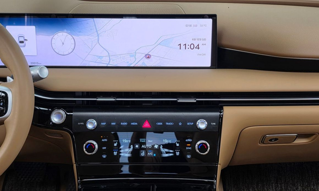 Genesis G80 Gasoline 2.5 Turbo AWD, 2025