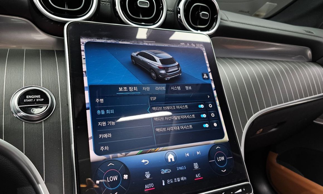 Mercedes-Benz GLC-Class GLC300 4MATIC AMG Line, 2024