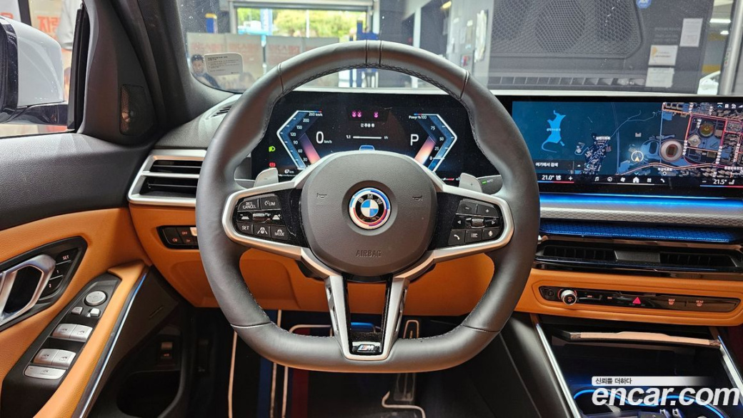 BMW 3-Series 320i M Sport, 2025