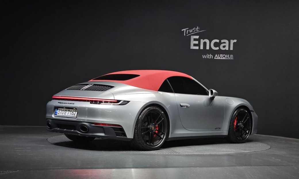 Porsche 911 Carrera 4 GTS Cabriolet, 2023