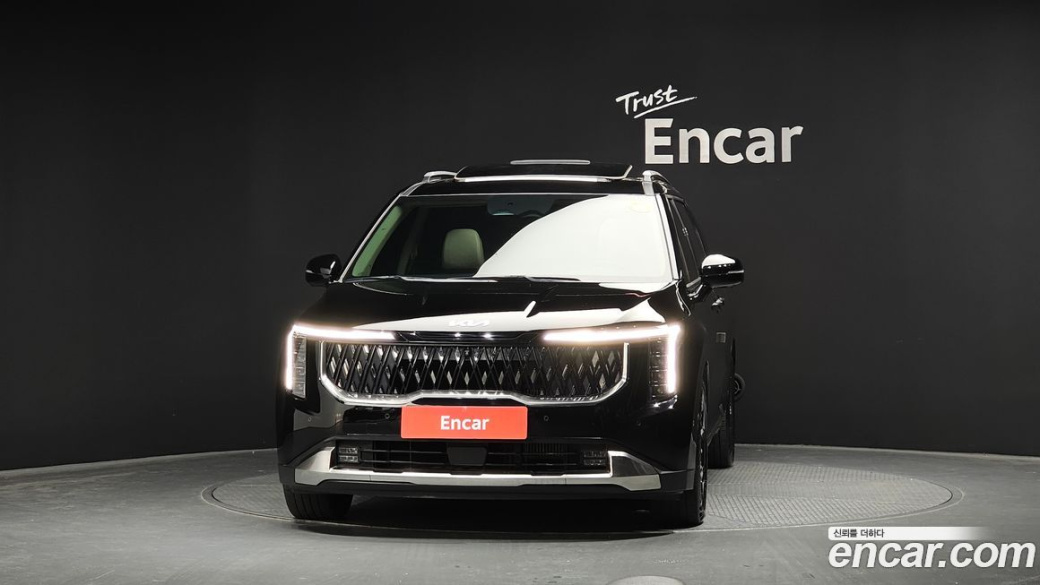 Kia Carnival 9-Seater Signature, 2024