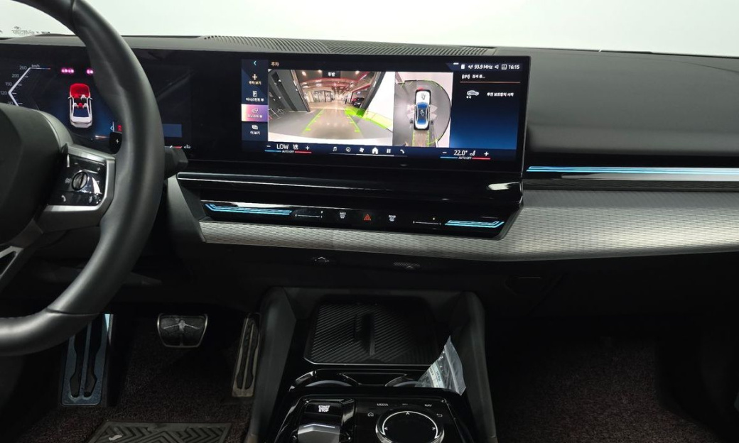 BMW 5-Series 520i M Sport, 2024