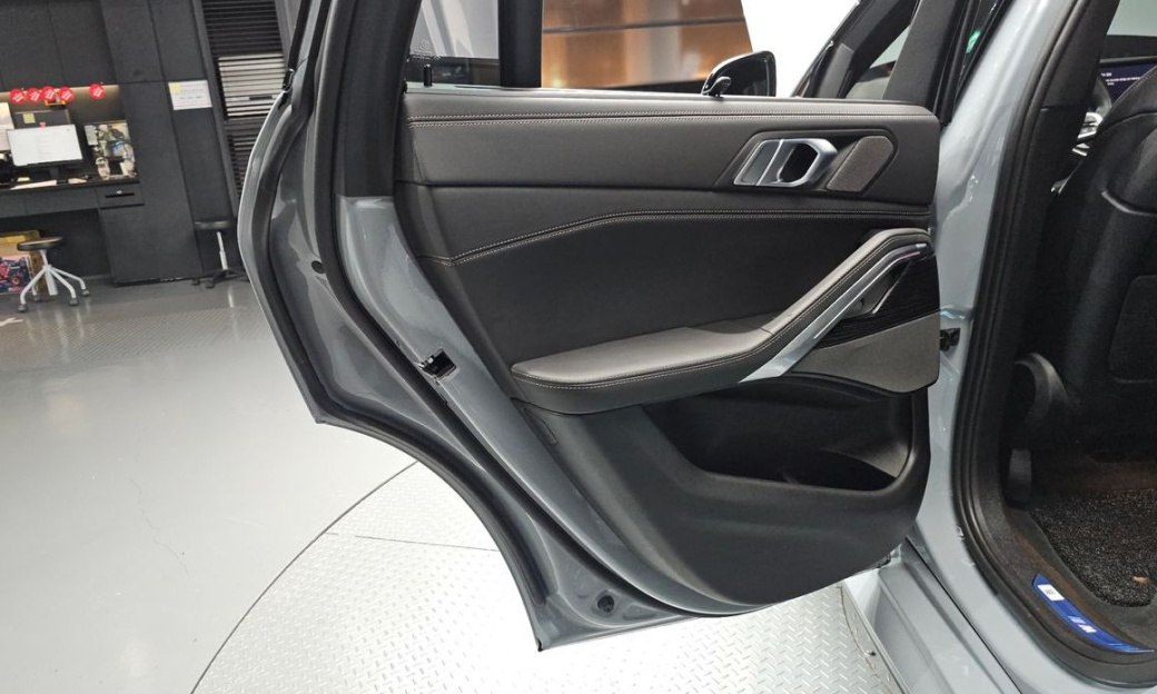 BMW X6 xDrive40i M Sport, 2024