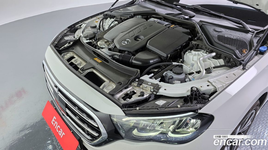 Mercedes-Benz E-Class E220d 4MATIC Exclusive, 2025