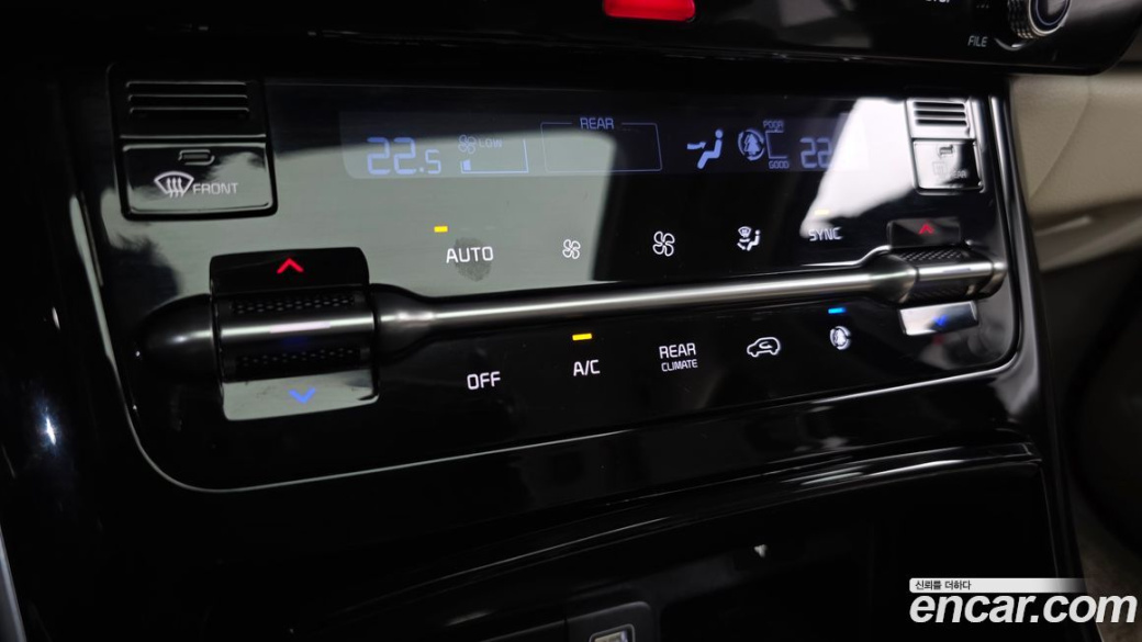 Kia Carnival 9-Seater Signature, 2023
