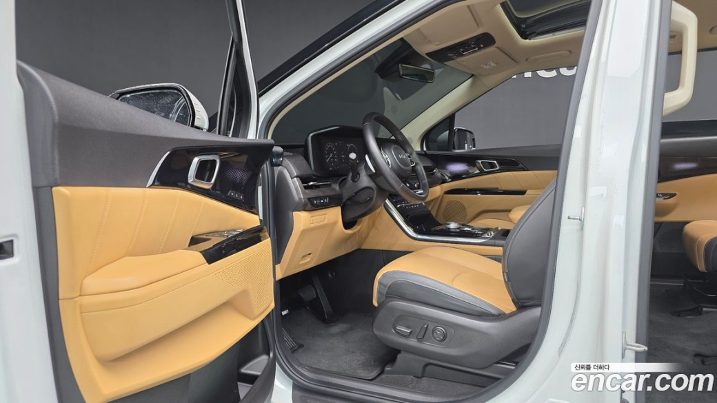 Kia Carnival 9-Seater Signature, 2023