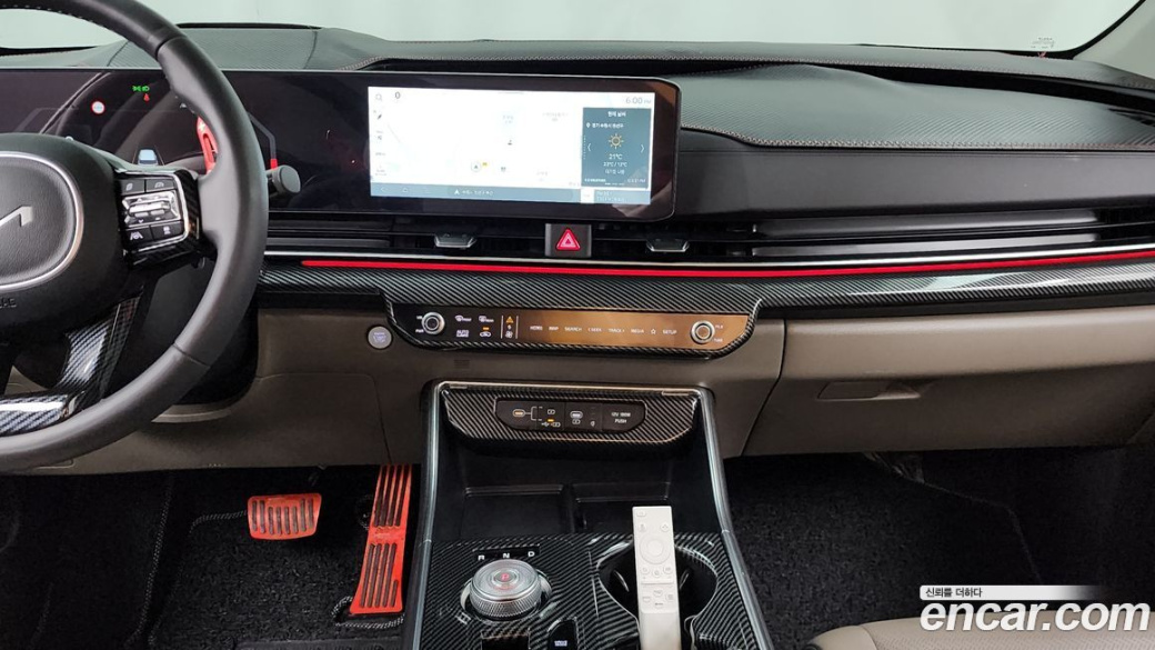 Kia Carnival 9-Seater Signature, 2024