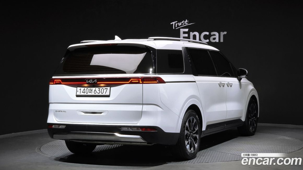 Kia Carnival 9-Seater Signature, 2023