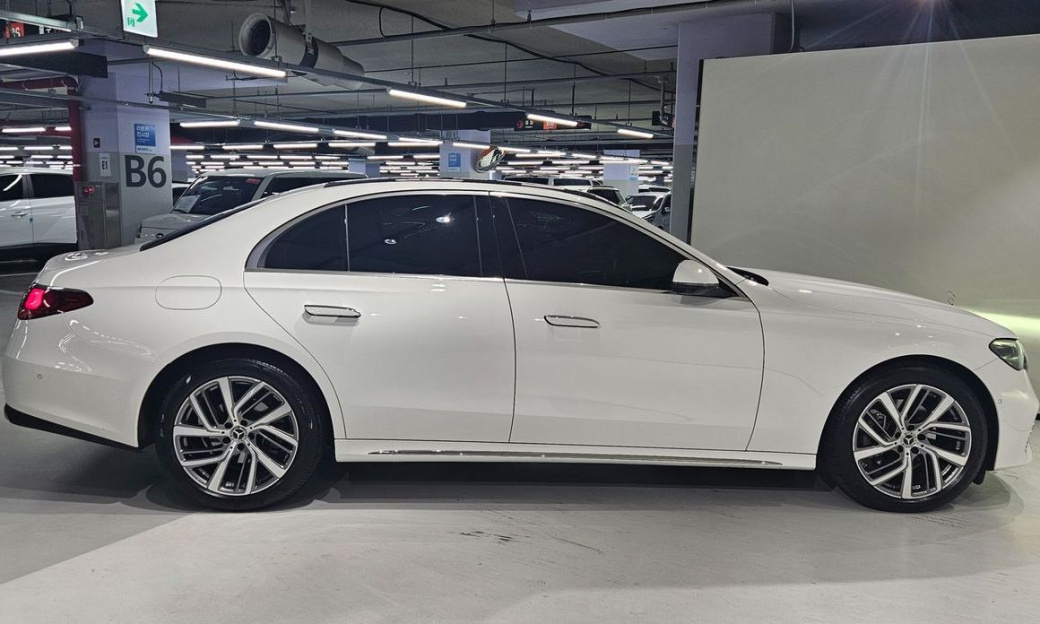 Mercedes-Benz E-Class E220d 4MATIC Exclusive, 2024