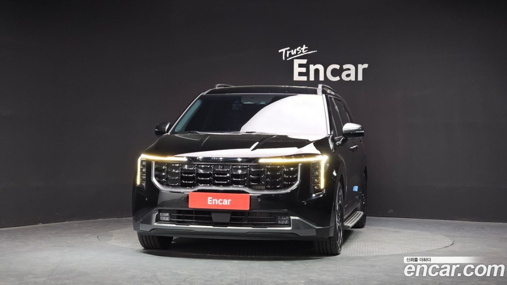 Kia Carnival 9-Seater Gravity, 2024