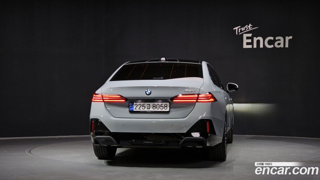 BMW 5-Series 520i M Sport, 2024