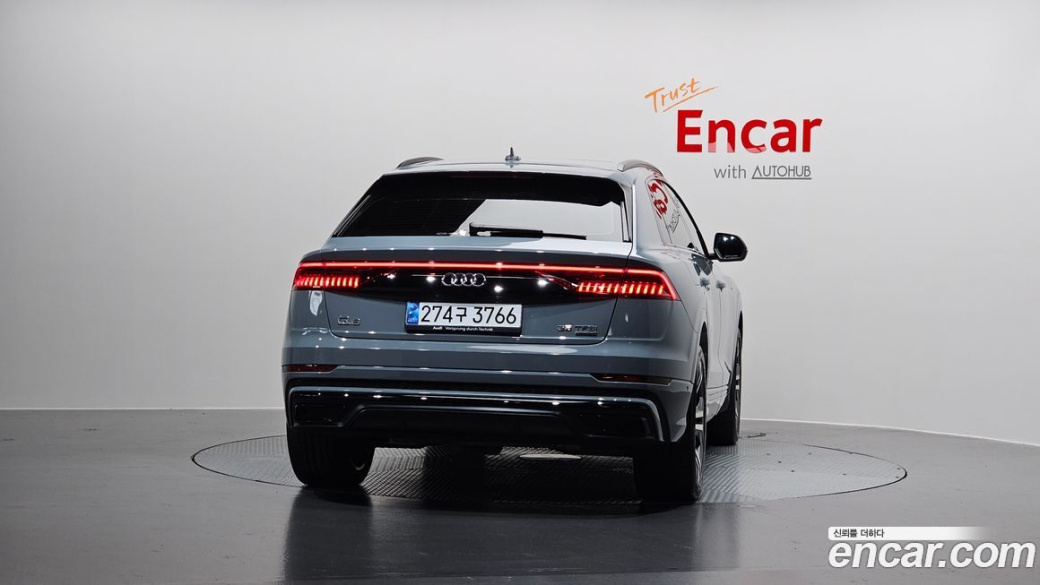 Audi Q8 55 TFSI Quattro Premium, 2023
