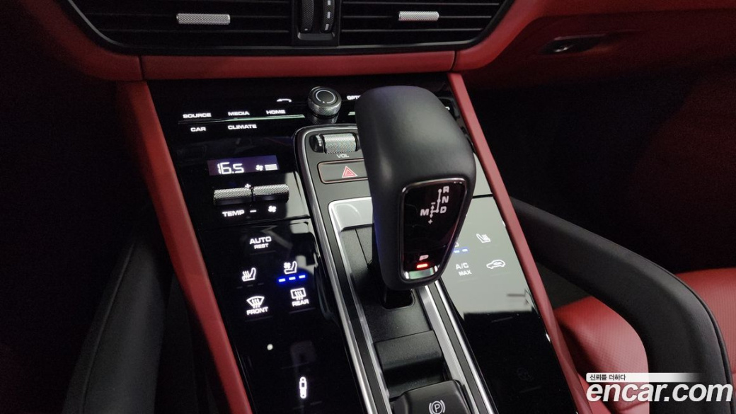 Porsche Cayenne 3.0 PLATINUM EDITION, 2023
